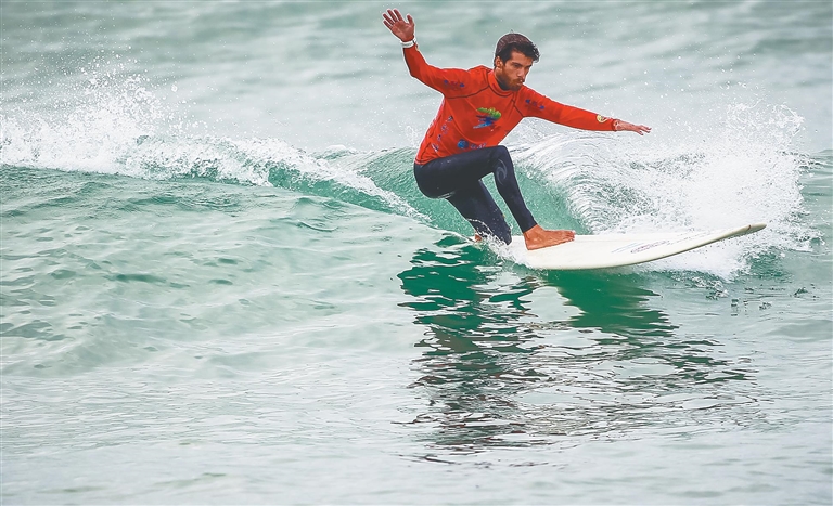 来万宁追逐海浪享受Chill人生!