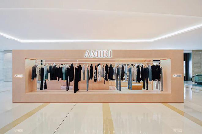 一周资讯 王阳亮相品牌主题活动现场、曾舜晞官宣新代言(图20)