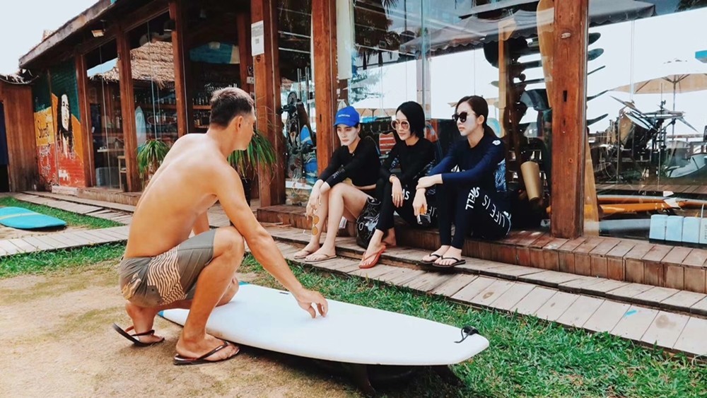 2024国内4大冲浪圣地推荐！解锁王一博同款《夏日冲浪店》一起乘风破浪！万宁市旅游攻略-游侠客旅行(图5)