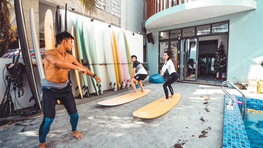 2024国内4大冲浪圣地推荐！解锁王一博同款《夏日冲浪店》一起乘风破浪！万宁市旅游攻略-游侠客旅行(图7)