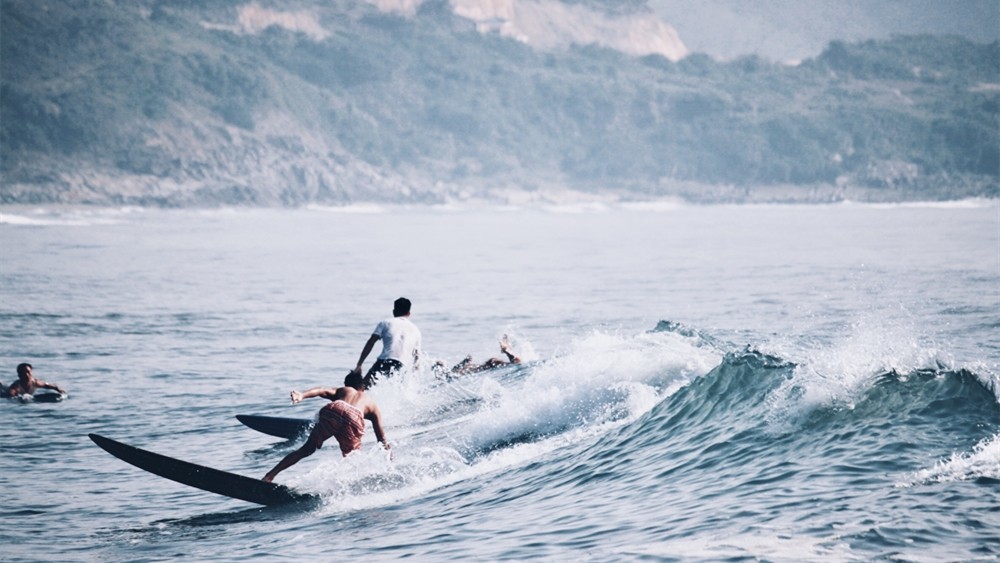 2024国内4大冲浪圣地推荐！解锁王一博同款《夏日冲浪店》一起乘风破浪！万宁市旅游攻略-游侠客旅行(图15)