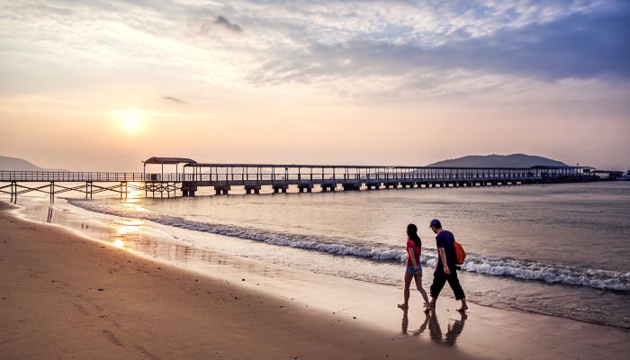 海南万宁几月份去冲浪最好 如何进行海上冲浪(图3)