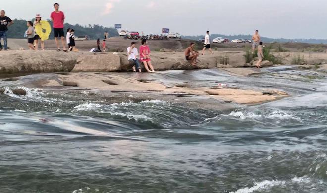泸州有个水中坝九条龙天然形成冲浪区夏日伏天好去处(图6)