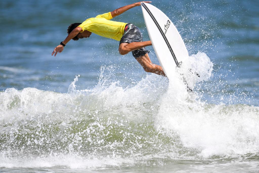 追光丨这个夏天去有浪的地方