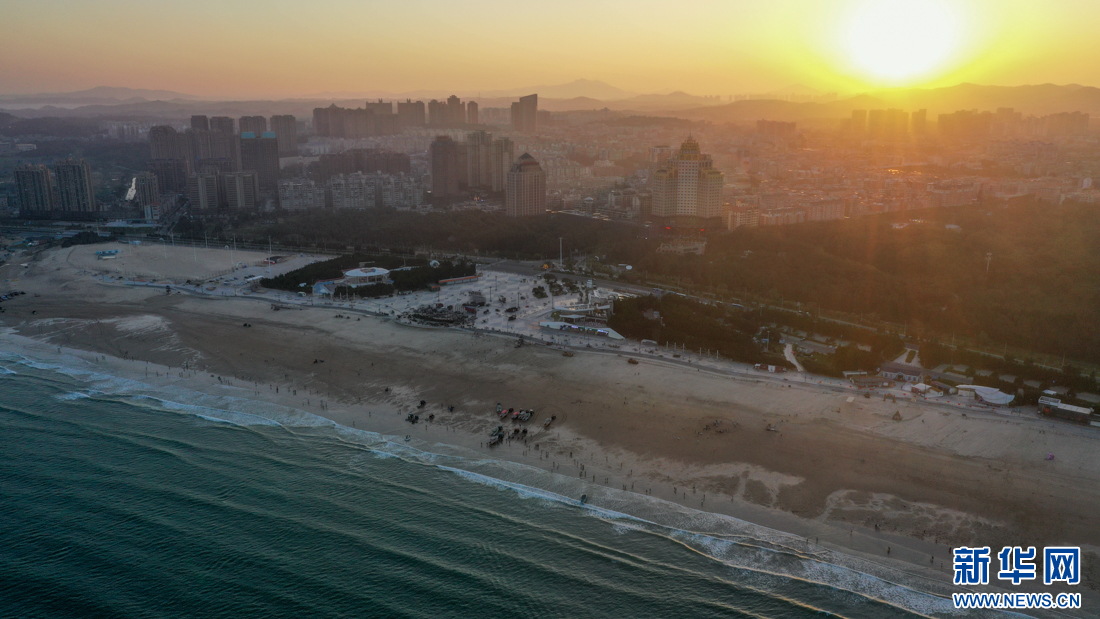 “飞阅”中国｜平潭：最美金沙滩 踏浪逐日落-新华网(图4)