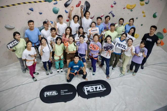 第十八届金犀牛奖提名公布；国人第三次登顶贡嘎 犀牛说(图23)