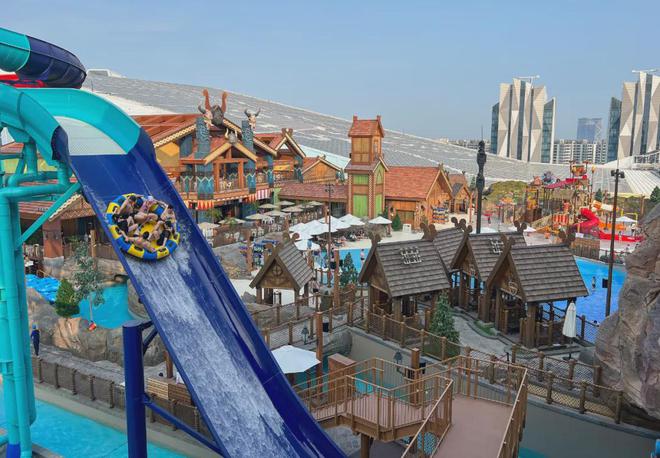 畅游海洋世界、滴水湖上冲浪意大利网红玩遍花young临港