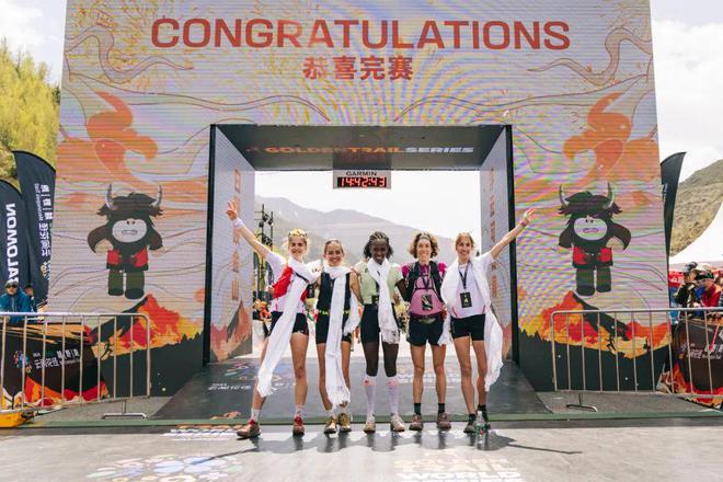 把山野“搬进”上海新天地SALOMON在释放哪些信号?(图9)