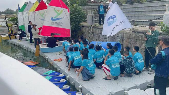 眼中有大海心中是世界——蓝图海洋公益研学学生在博鳌逸景冲浪体验“OP帆船”(图3)