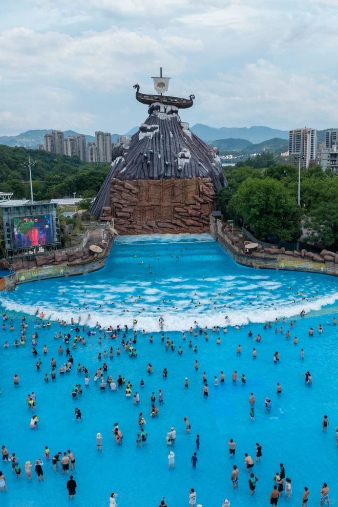 水上乐园造浪池的玩法及设备介绍！(图5)