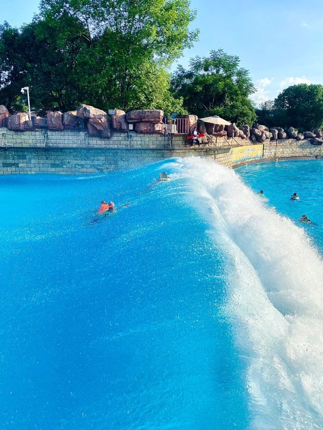 水上乐园造浪池的玩法及设备介绍！(图4)