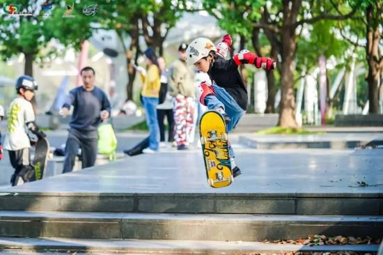 极限少年上演“速度与激情”！杨浦打造“YOUNG”城新名片