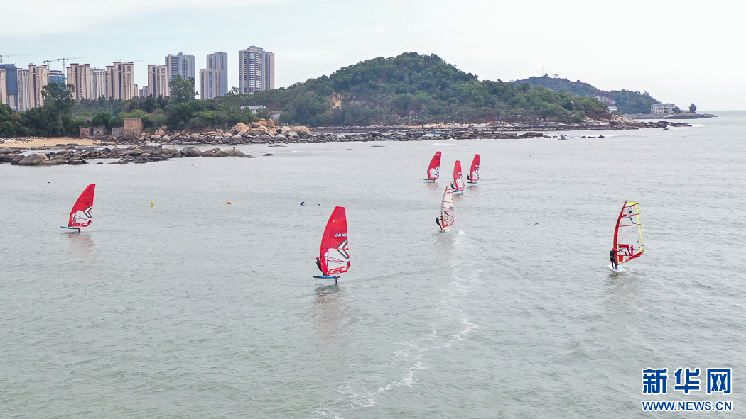 万千气象看福建｜东山冲浪：体验海上速度与激情-新华网(图6)