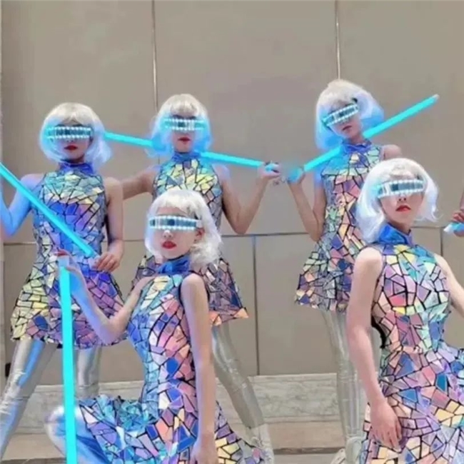 长沙乐水魔方造浪计划 水上烟花秀 模特秀 开启避暑狂欢(图4)