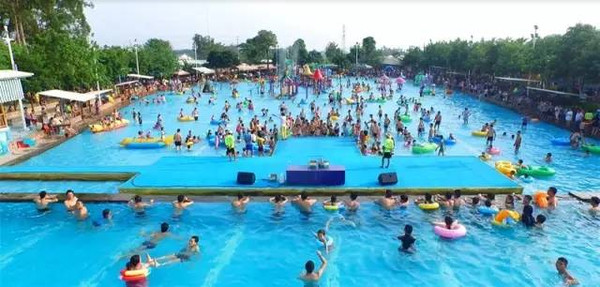 2024年全国冲浪技能教练员复训班三亚举行