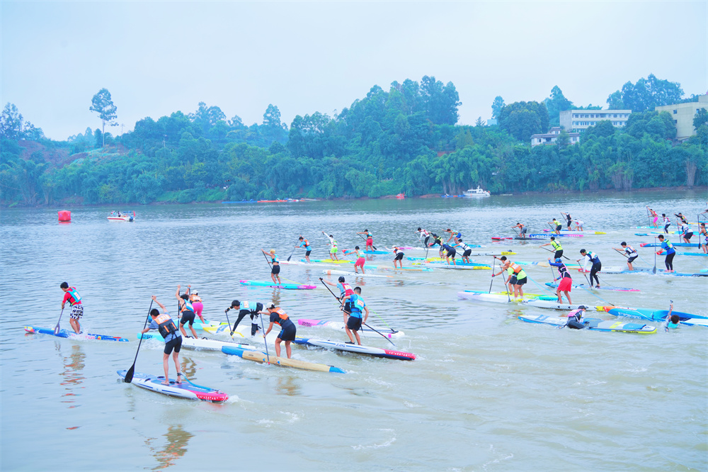 “斑布杯”2024年全国桨板青少年锦标赛暨中国桨板公开赛在青神开幕(图5)