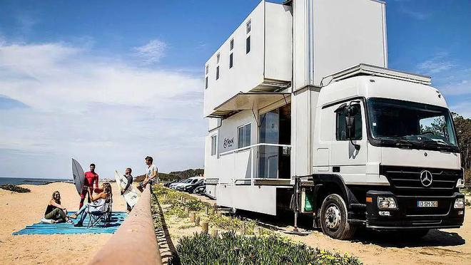 用奔驰重卡打造双层移动酒店爽玩7天6晚冲浪之旅(图2)