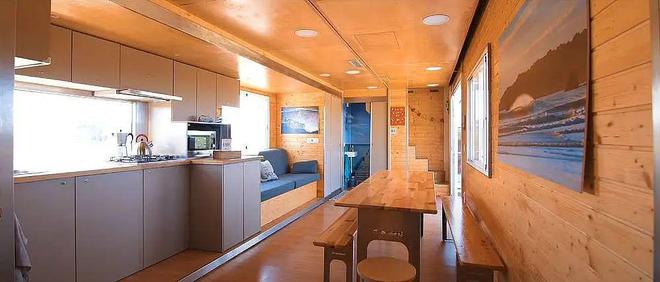 用奔驰重卡打造双层移动酒店爽玩7天6晚冲浪之旅(图4)