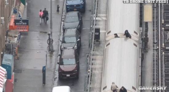 在美国《地铁跑酷》成了写实游戏……(图3)