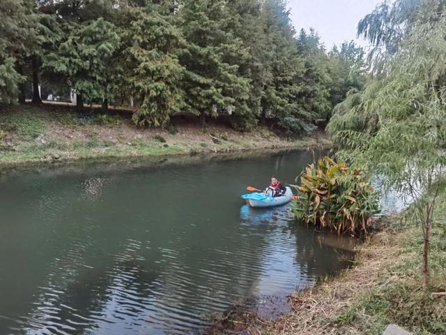 划船去朋友家是什么体验……