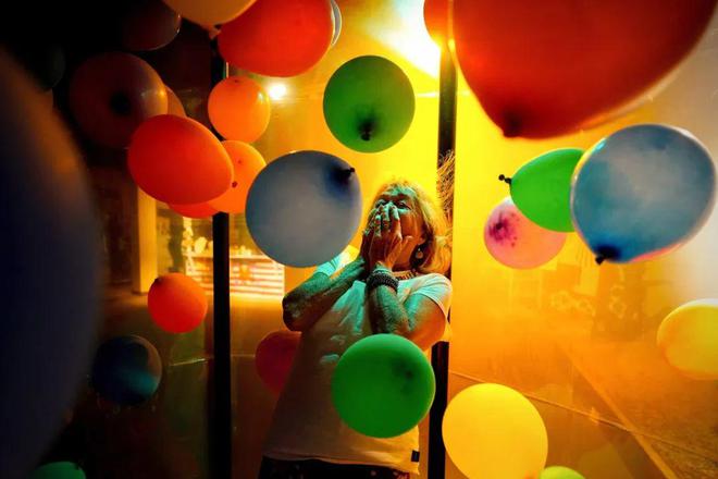 瞬间记录永恒：影像讲述2024年的爱与悲伤毁灭与重生(图15)