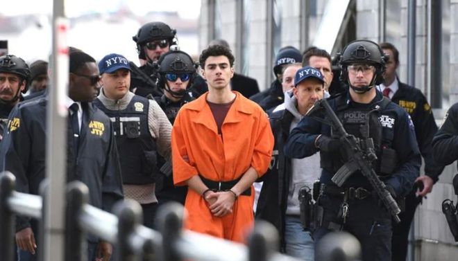 美国26岁藤校毕业富二代枪杀保险巨头CEO却成为全民追捧的“英雄”？