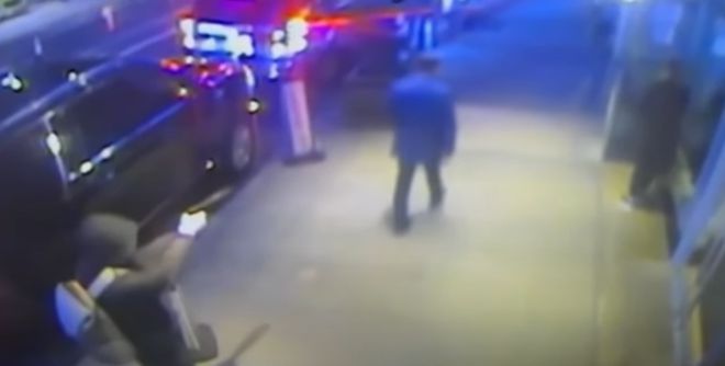 美国26岁藤校毕业富二代枪杀保险巨头CEO却成为全民追捧的“英雄”？(图6)