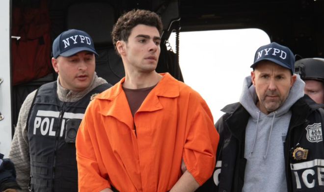 美国26岁藤校毕业富二代枪杀保险巨头CEO却成为全民追捧的“英雄”？(图2)