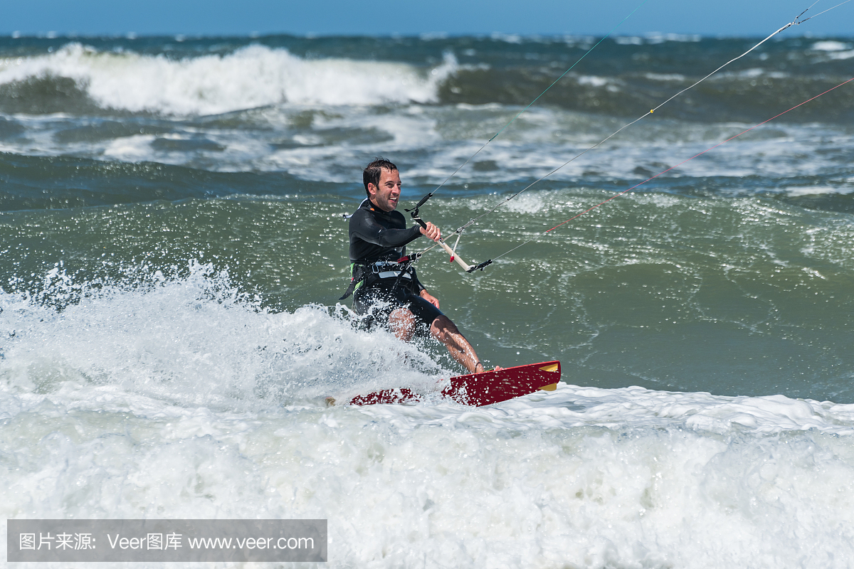 “云游山海·为‘宁’而来”抖音线年宁德市导游大赛启动啦！宁德各高校学生相约屏南白水洋鸳鸯溪景区打卡助力！