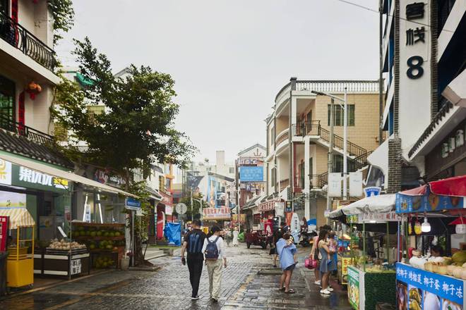 三亚后海村被誉为“中国冲浪第一村”深受年轻人们的喜爱(图4)