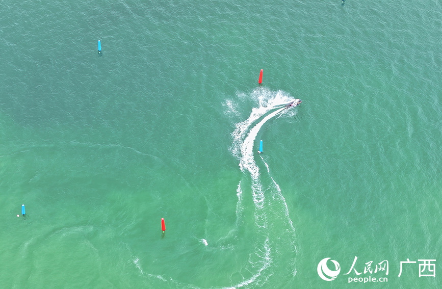 柳州举行电动冲浪板公开赛(图4)