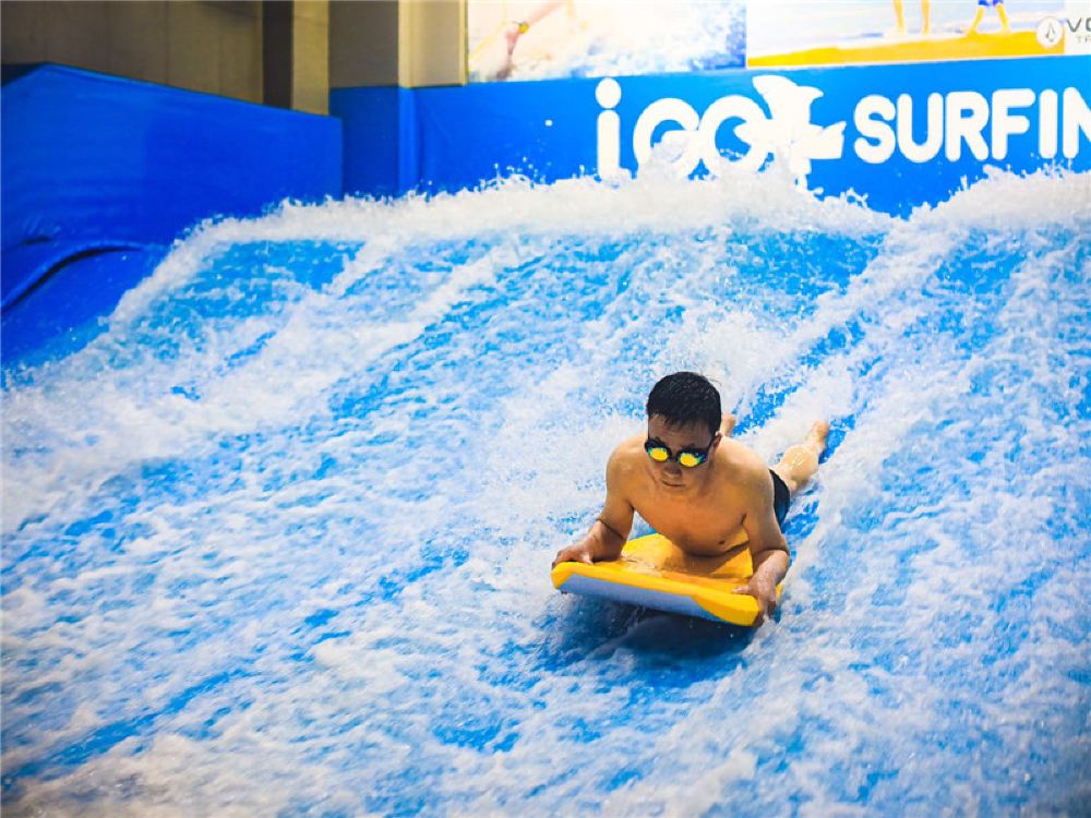 冲浪教练的魅力：如何通过优秀的指导让你快速上手冲浪