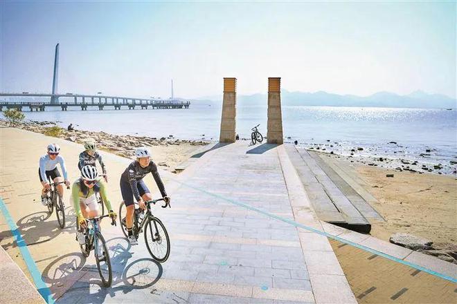 又潮又好玩！在深过年“解锁”冲浪、卡丁车