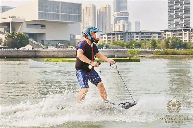 又潮又好玩！在深过年“解锁”冲浪、卡丁车(图3)