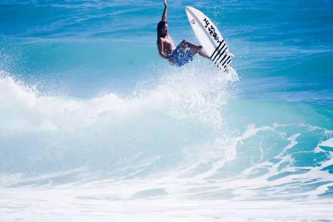 冲浪是一种什么体验？据说冲浪是蓝色鸦片！(图2)