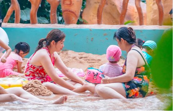 亲子水上乐园如何设计不同年龄层的适合项目？