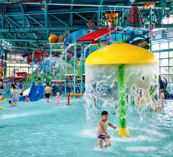 亲子水上乐园如何设计不同年龄层的适合项目？(图2)