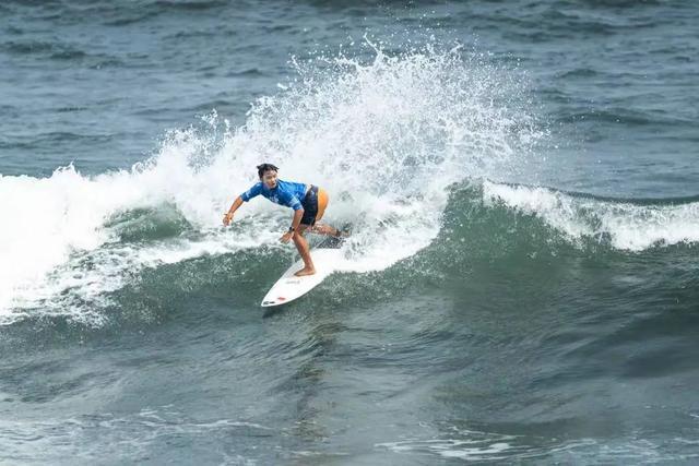 中国冲浪首次登上奥运舞台！四川凉山运动员杨思琪完成巴黎奥运会“首秀”(图4)