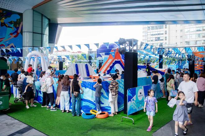 去上海久光中心玩水！水上赛道、急速滑梯、挑战冲浪……超1000平方米的水上世界等你来→(图2)