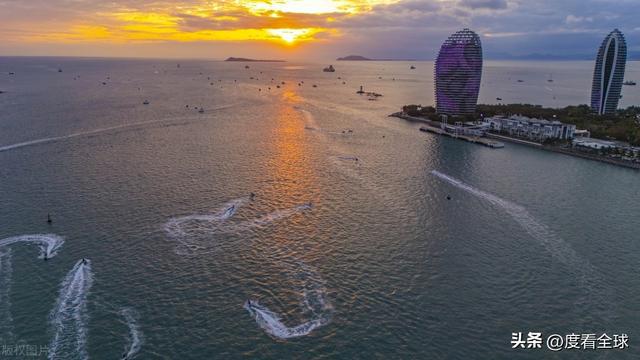 三亚湾海域春日盛景：游艇冲浪成新宠错峰游客乐享海天盛宴！(图7)