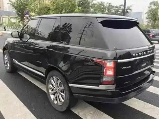 刘强东与雷军：冰上漂移与沙漠冲浪霸总们的越野车库太惊艳！(图33)