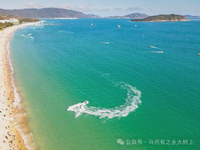 三亚亚龙湾：长达7公里的月牙形海滩风光美不胜收(图2)