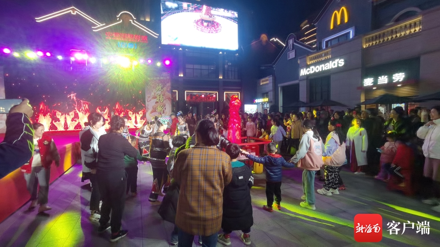 商场成为剧场生活自有光芒