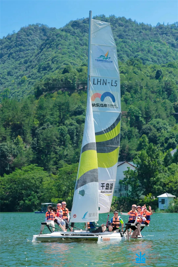 「浙江户外」2024杭州千岛湖冲浪国庆假日营（3天）电动冲浪板、豪华游艇尾波等你来挑战！(图9)