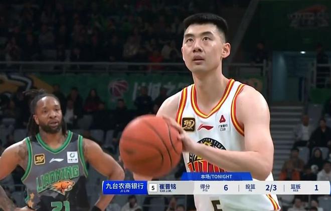 辽宁男篮37分大胜全队42次助攻赵继伟10+15张镇麟19+4！(图4)