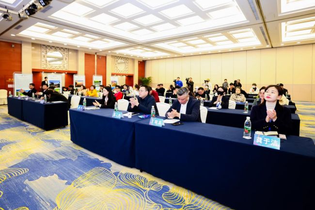 2025中国（彭水）国际动力冲浪板公开赛暨彭水皮划艇邀请赛将开赛(图2)