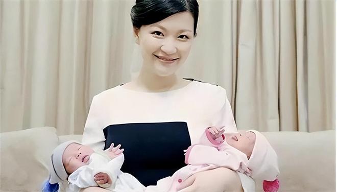 东方卫视一姐陈蓉因“寿宴门”身败名裂今低调嫁海归结婚生子(图16)