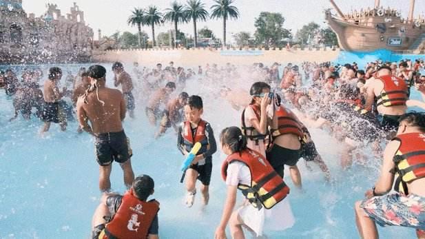 陕西西咸新区泾河新城乐华城88℃温泉乐园夜场归来！11小时玩水不重样！(图5)