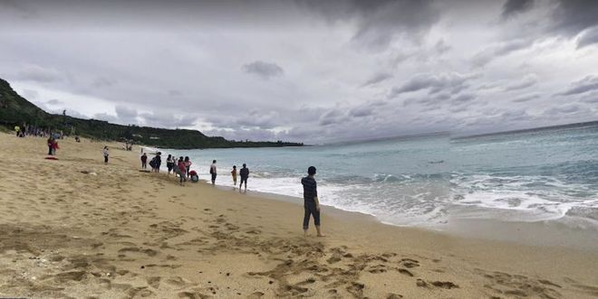 “帆板运动”还能这么玩呢？情侣冲浪板上42秒全程流出(图2)