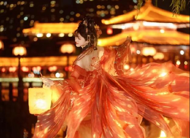 半年经济报出炉：内需潜力持续释放上半年服务零售额增53%(图1)